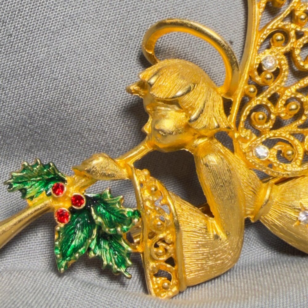 Angel Brooch JJ Gold Tone Rhinestone Filigree Wing Figural Pin 3.75” - Picture 3 of 9